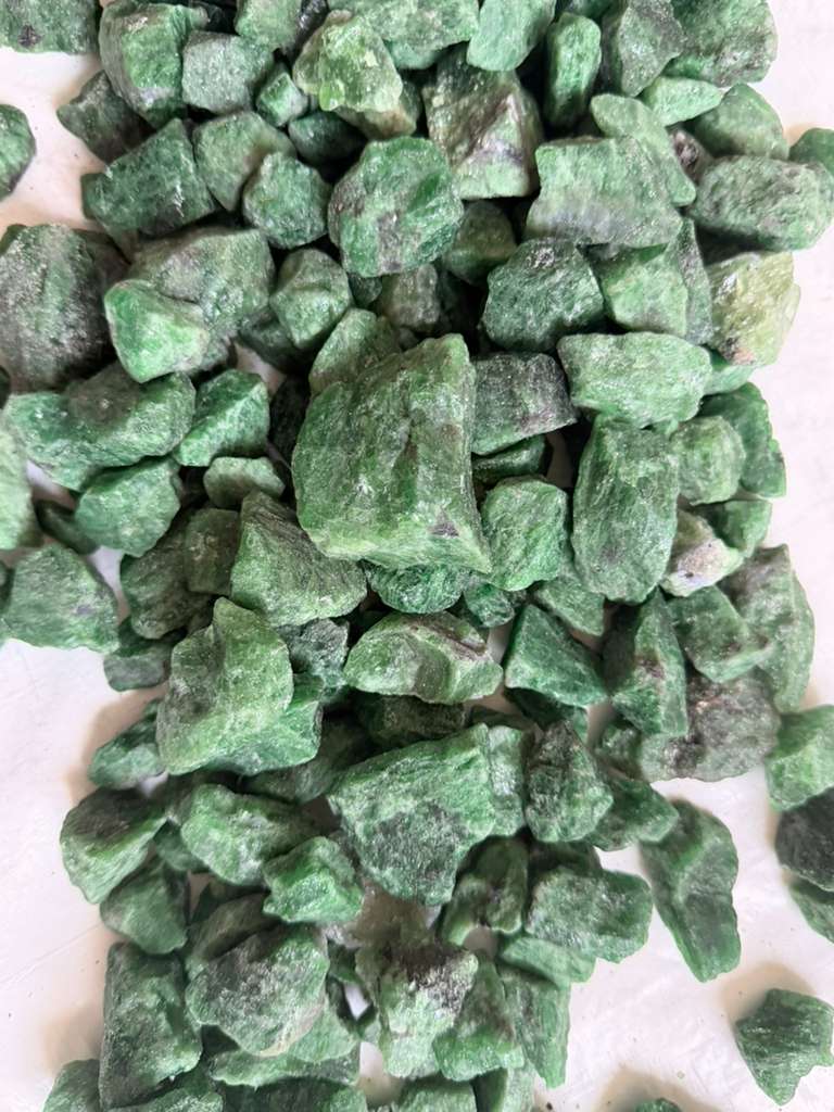 Green garnet for wholesale supply